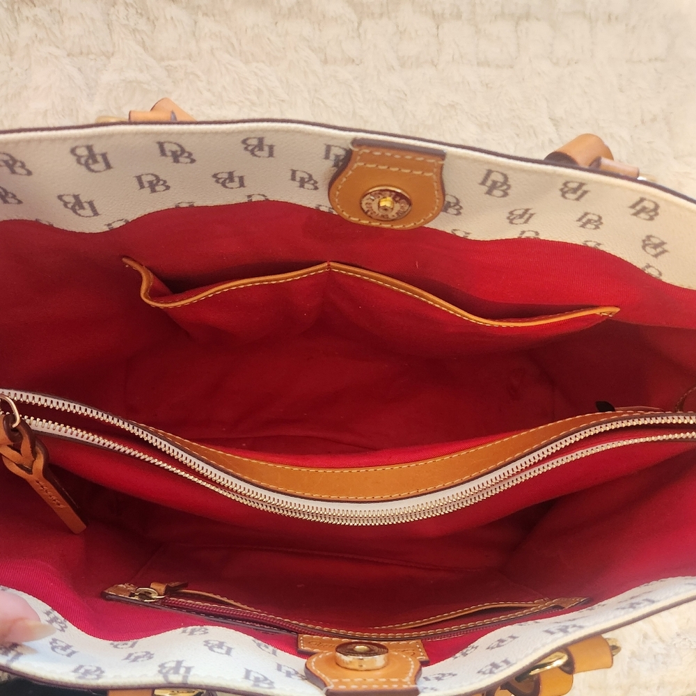 Dooney & Bourke